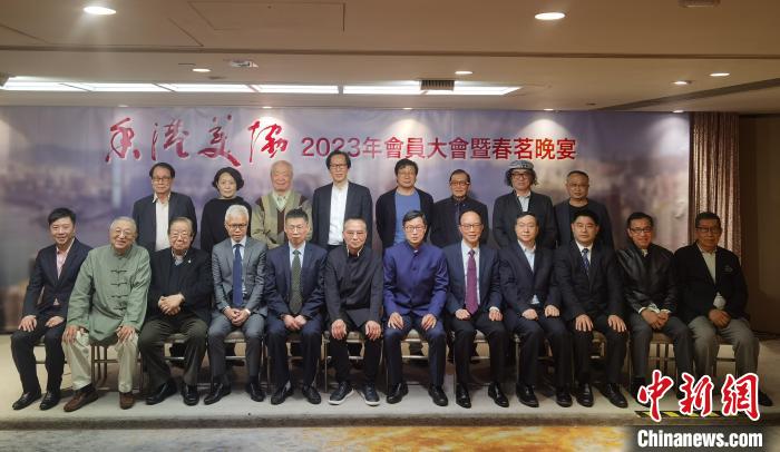 香港美協(xié)主席：畫出更多更好的作品說(shuō)好香港故事