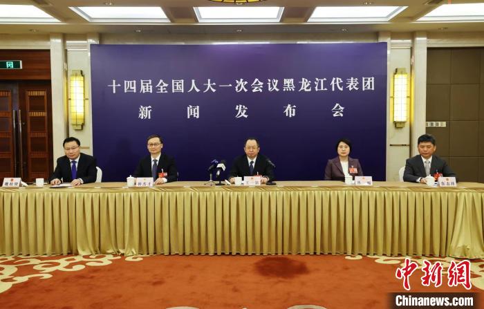 （兩會(huì)聲音）直言短板、自信代言，人大代表熱議中國(guó)“五大安全”