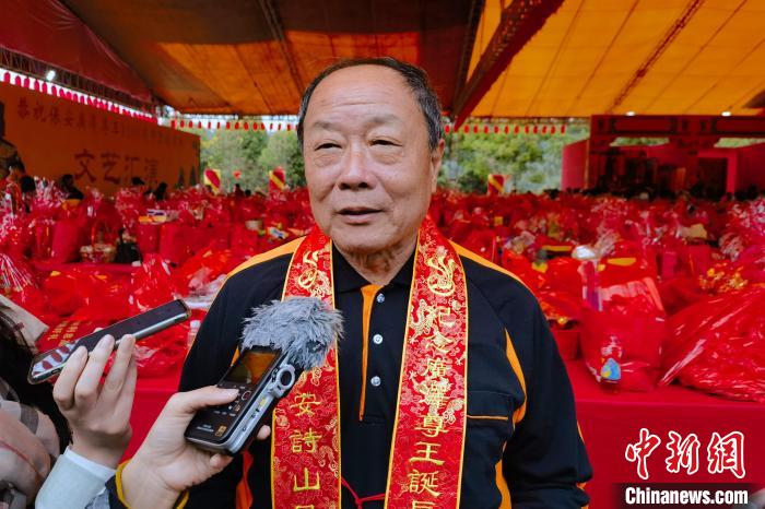鳳山寺駐臺灣辦事處主任、臺南市下林玉圣宮管委會主任蔡國輝接受采訪。