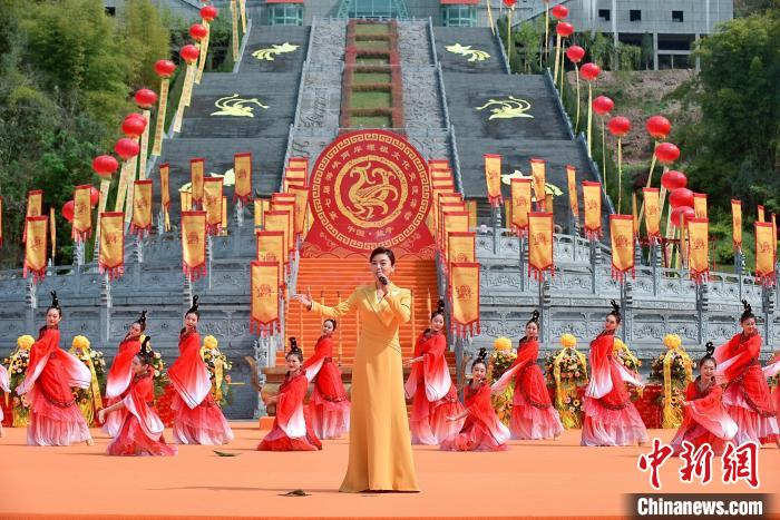 華夏母親嫘祖故里拜謁大典現(xiàn)場(chǎng)?！←}亭縣委宣傳部供圖