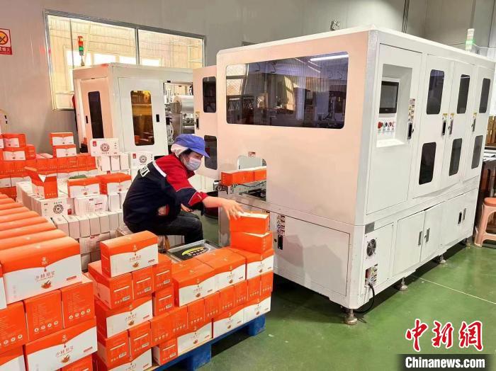 寧夏靈武：就業(yè)幫扶車(chē)間拓寬就業(yè)致富路
