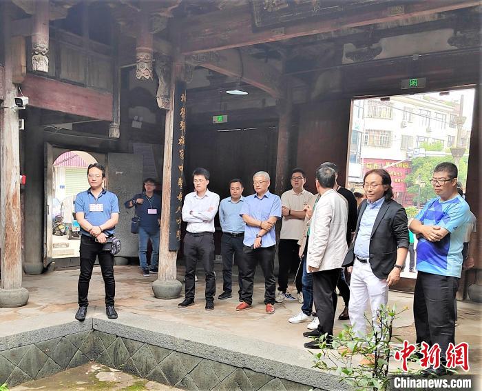 福建金門馬祖地區(qū)建筑師公會參觀點頭鎮(zhèn)媽祖天后宮?！罱ㄆ?攝