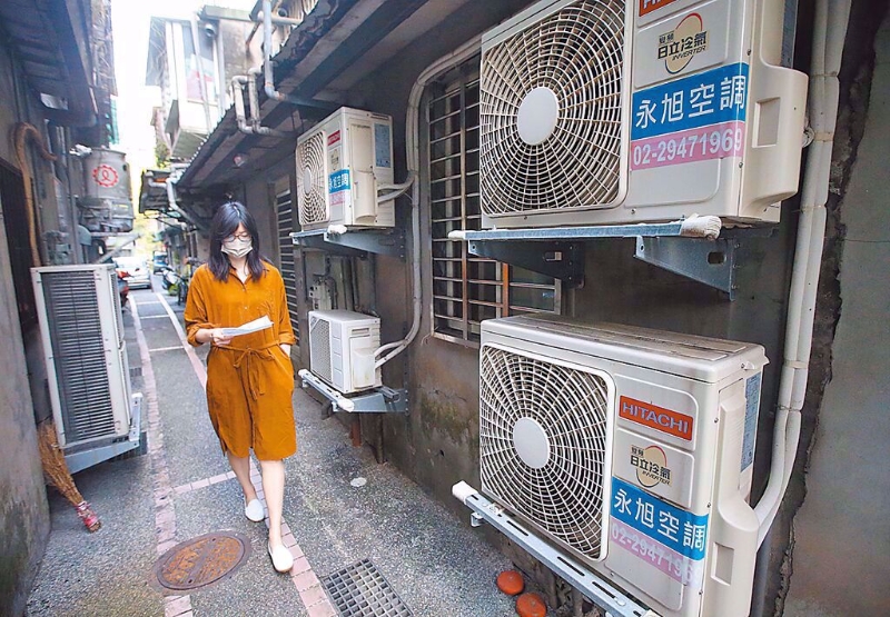 民進(jìn)黨民代洪申翰4日舉辦記者會(huì)，會(huì)中有專家表示，“臺(tái)灣不缺電，缺的是節(jié)約能”。（圖源：臺(tái)灣“中時(shí)新聞網(wǎng)”）