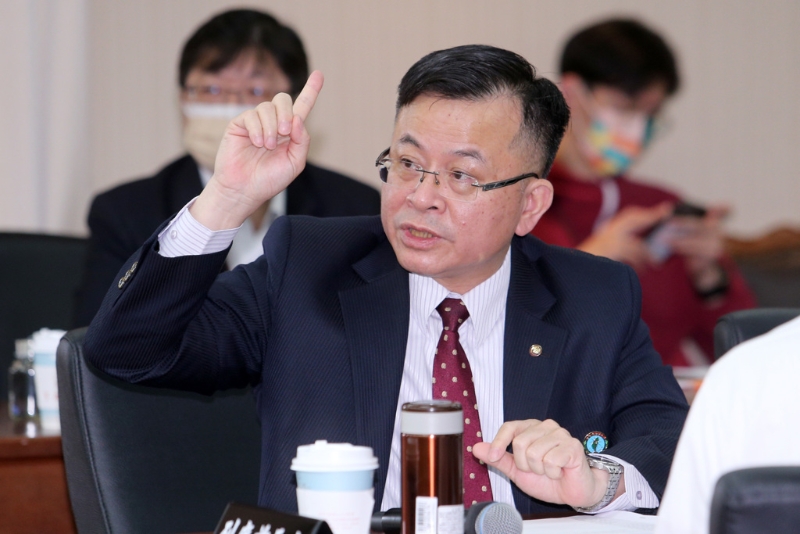 臺灣“通訊傳播委員會”(NCC)負責人陳耀祥。（圖源：臺灣“中時新聞網”）