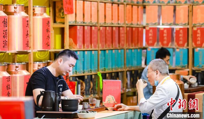 茶博會現(xiàn)場?！B門金泓信供圖