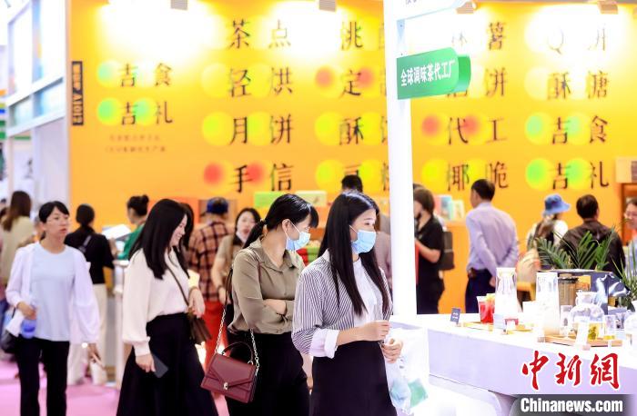 茶博會現(xiàn)場?！B門金泓信供圖