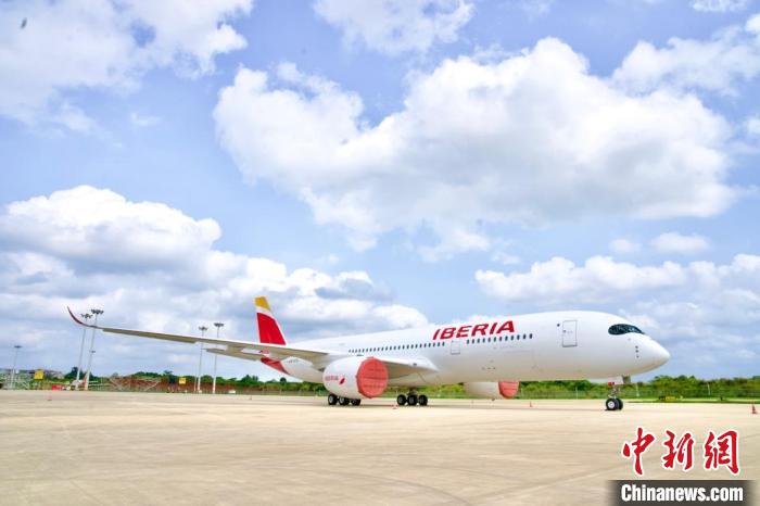海南自貿(mào)港完成國內(nèi)首單A350機型飛機整機噴涂業(yè)務