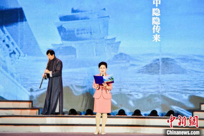 詩歌朗誦現(xiàn)場(chǎng)?！⊥]宣傳部 供圖