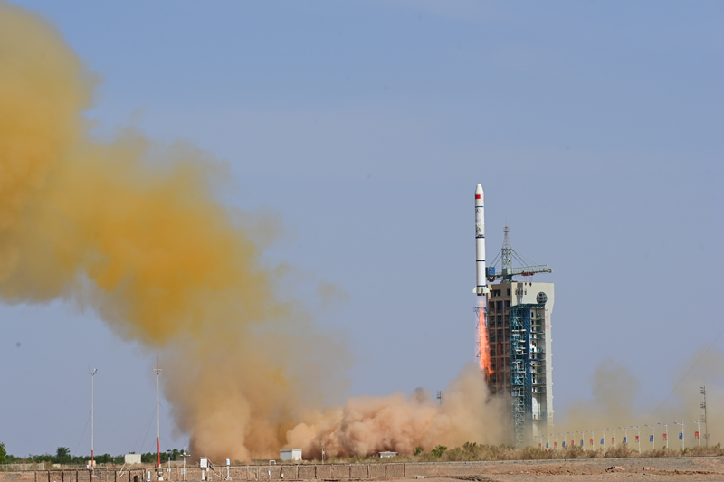 首顆內(nèi)地與澳門(mén)合作研制的空間科學(xué)衛(wèi)星“澳門(mén)科學(xué)一號(hào)”發(fā)射現(xiàn)場(chǎng)。（圖源：新華網(wǎng)）