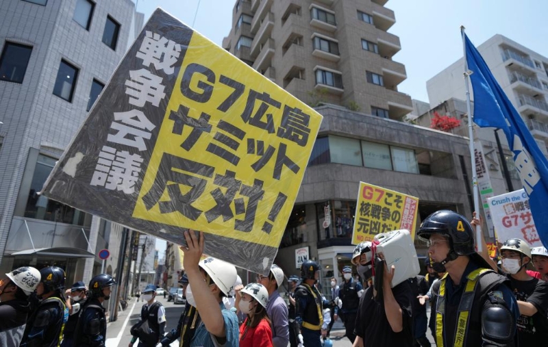 5月21日，民眾在日本廣島游行抗議七國(guó)集團(tuán)峰會(huì)。新華社記者張笑宇攝