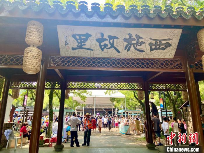 文化觀察：非遺如何“飛入尋常百姓家”？