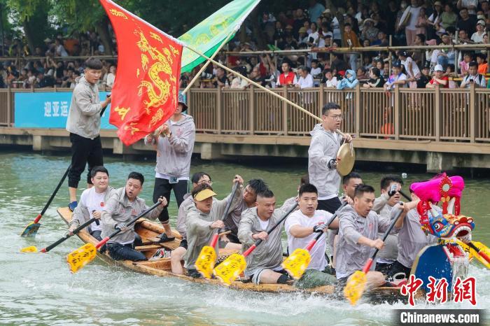 五常龍舟勝會現場。　五常街道供圖