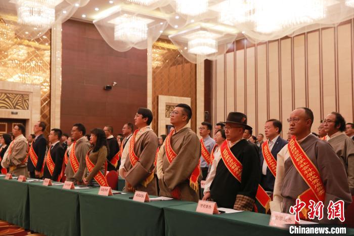 圖為首屆西藏哲學(xué)社會科學(xué)優(yōu)秀成果獎表彰大會現(xiàn)場?！∝暩聛硭?攝
