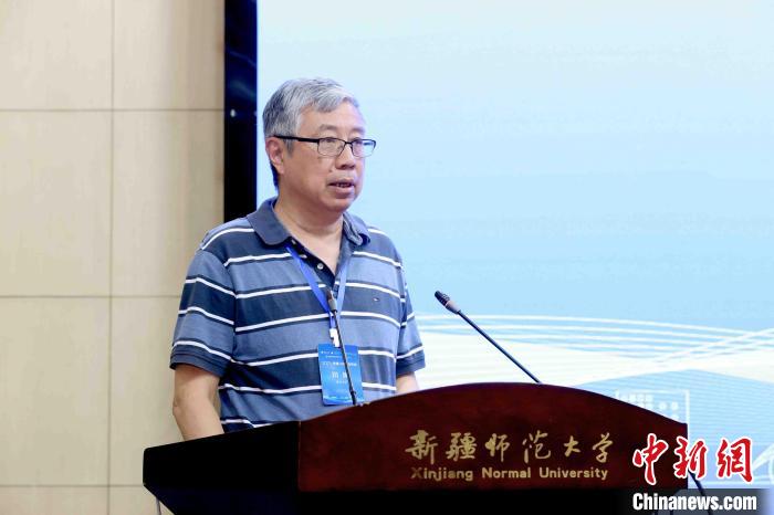 中國科學院院士、北京大學講席教授田剛致辭?！『舞?攝