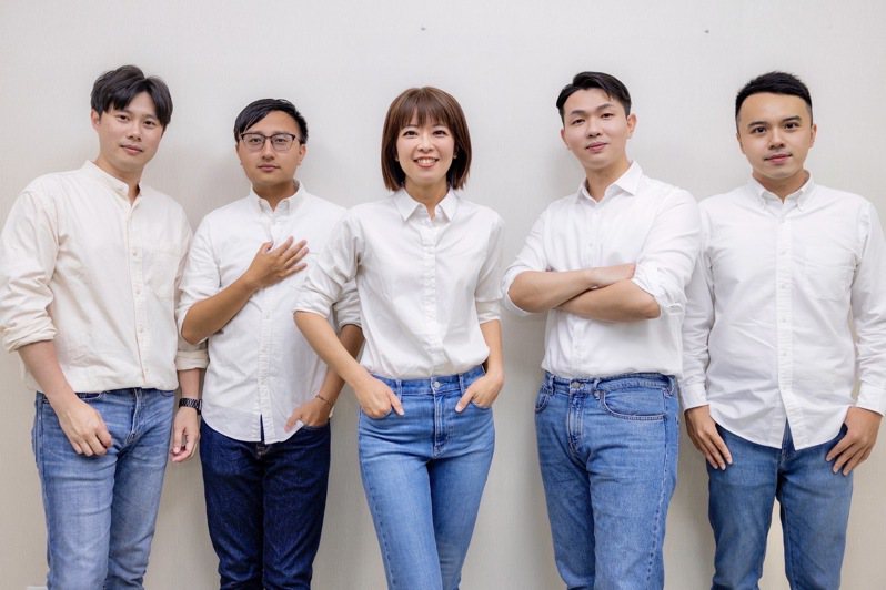 侯友宜競選工作室公布首波發(fā)言團隊成員，由左至右為王敏旭、陳柏翰、江怡臻、呂家愷、吳亮賢。(圖片來源：侯友宜競選辦公室).jpg
