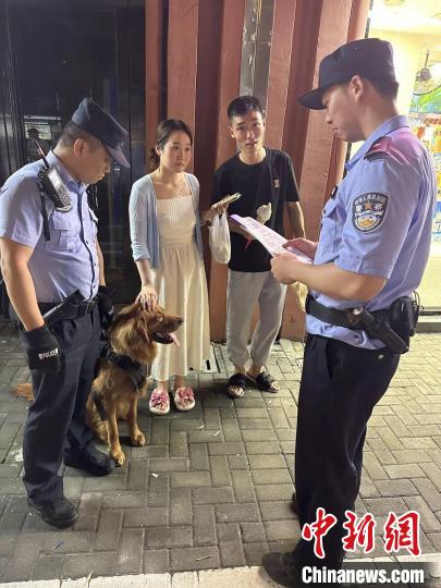 現(xiàn)在毛毛已經(jīng)成為了轄區(qū)百姓口口相傳的反詐小明星?！【?供圖