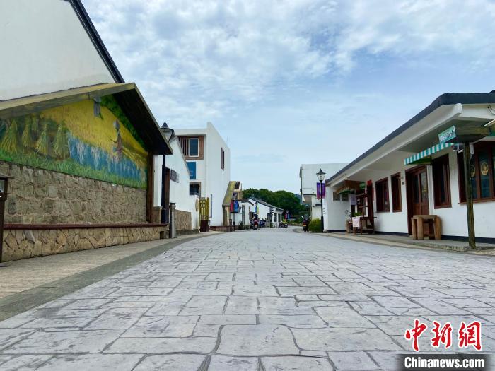舟山市普陀區(qū)展茅街道鄉(xiāng)村一景。　林波 攝