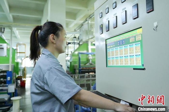 圖為江西中易微連新材料科技有限公司的生產(chǎn)廠房?！→椞妒形麄鞑抗﹫D