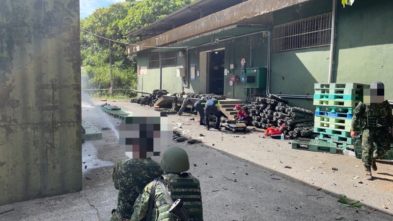 六軍團(tuán)基隆彈藥庫爆炸，2官兵手臂炸斷送醫(yī)。(戴志揚(yáng) 翻攝) 2