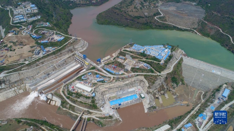 這是2022年6月22日在巴基斯坦旁遮普省拍攝的卡洛特水電站（無人機照片）。新華社發(fā)（中國三峽集團供圖）