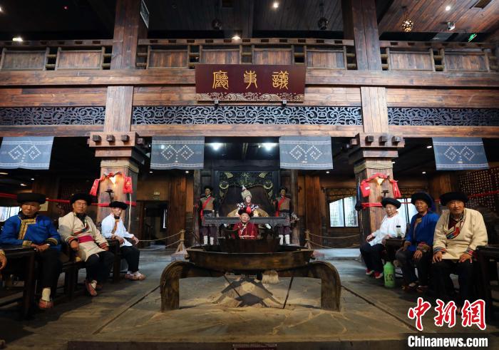 中國(guó)古羌城獨(dú)具特色的人文旅游“火”起來