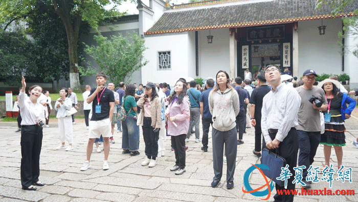 兩岸媒體人參訪岳麓書院。（攝影：虞鷹）
