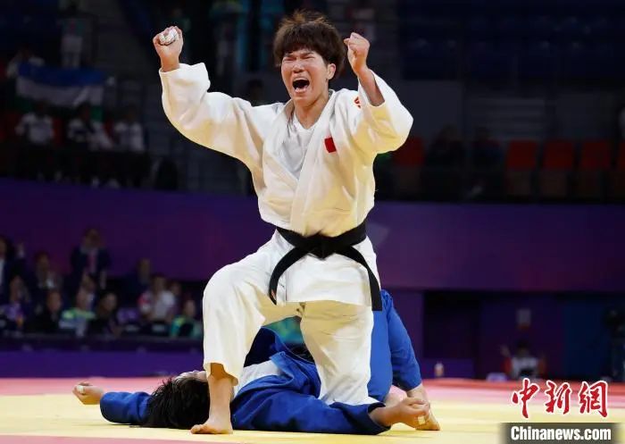 圖為馬振昭戰(zhàn)勝高山莉加。<a target='_blank' href='/'>中新社</a>記者 殷立勤 攝