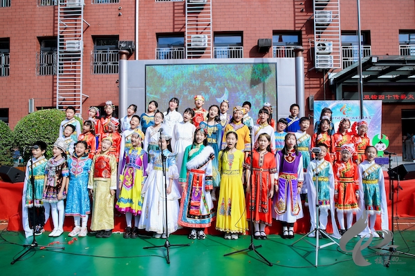 合唱社團(tuán)演唱《民族名稱歌》.JPG