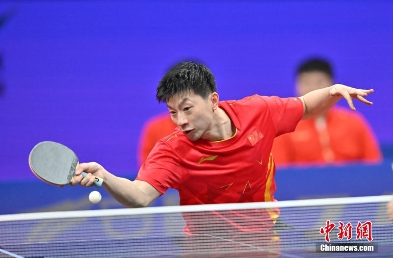圖為中國隊選手馬龍在比賽中。<a target='_blank' href='/'>中新社</a>記者 駱云飛 攝