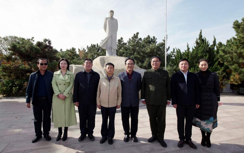 9左起：劉福慶、廉華、楊國(guó)忠、劉志新、喬海光、孔維陽(yáng)、馬大智、楊思雨.jpg