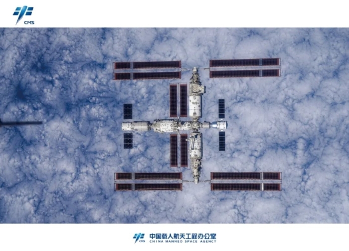 圖為神舟十六號航天員拍攝空間站組合體全景圖像。圖/“中國載人航天”微信公眾號