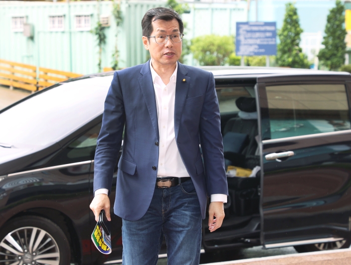 民進(jìn)黨民代羅致政深陷不雅視頻爭議。（圖源：臺(tái)灣《聯(lián)合報(bào)》）
