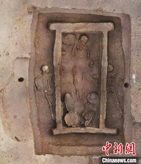 山西絳縣西吳壁遺址商代墓地編號M16墓葬正射影像圖。(山西省考古研究院 提供).jpeg