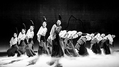 “三重紅利”助力網(wǎng)絡時代戲劇邁向高峰