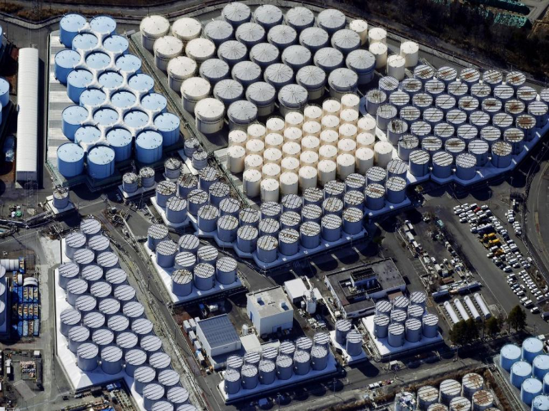 這是2021年2月13日拍攝的日本福島第一核電站核污水儲(chǔ)水罐。新華社 共同社