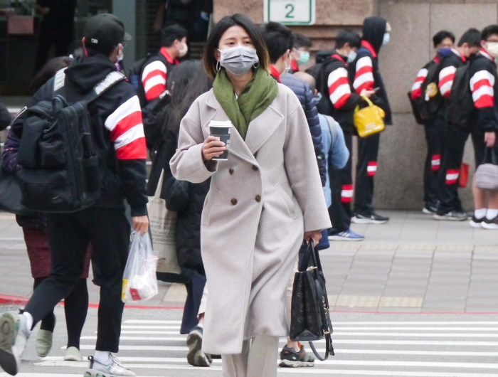 氣象粉專表示，冷空氣前緣已經(jīng)抵達(dá)馬祖，昨晚氣溫還有20度，今天一早只剩9度。（本報資料照片）