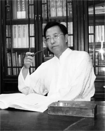 中國著名書法家、教育家田蘊(yùn)章先生。田蘊(yùn)章家屬供圖.jpeg