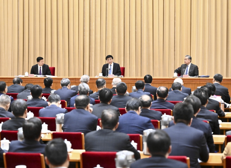 2月22日至23日，2024年對臺工作會議在北京召開。中共中央政治局常委、全國政協(xié)主席王滬寧出席并講話。新華社記者 燕雁 攝.jpg