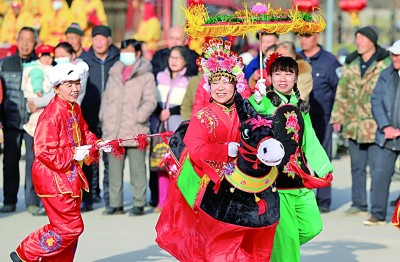 火“出圈”后，傳統(tǒng)民俗如何“長(zhǎng)紅”
