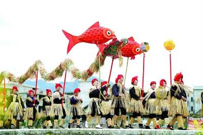 火“出圈”后，傳統(tǒng)民俗如何“長(zhǎng)紅”
