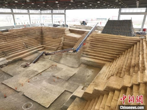 安徽省淮南市武王墩墓主墓(一號墓)現(xiàn)場?！≈袊鴩椅奈锞止﹫D.jpg