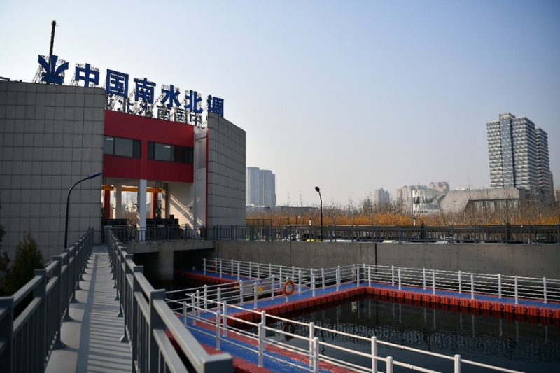 南水北調(diào)中線(xiàn)天津外環(huán)河出口閘（2019年12月6日攝）。（圖源：新華社）