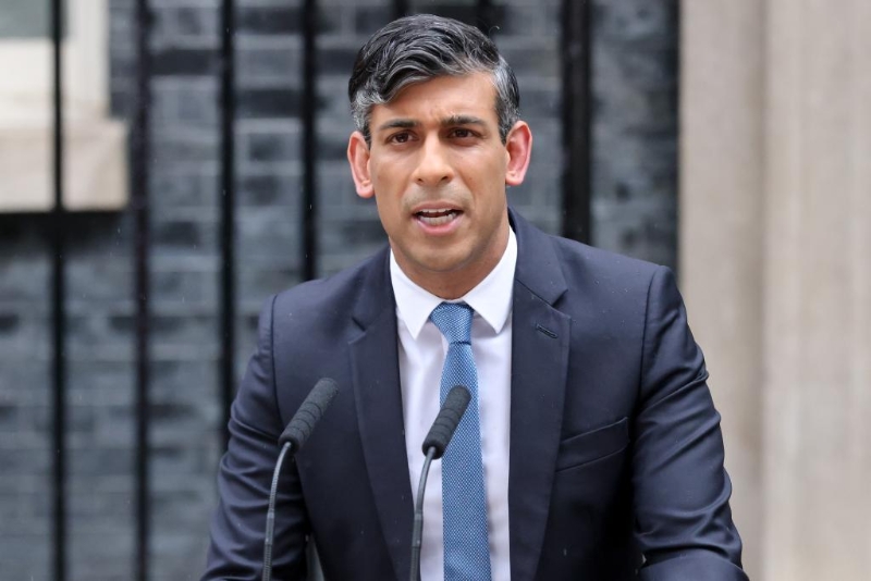 5月22日，英國首相蘇納克在倫敦唐寧街10號首相府前發(fā)表講話。（圖源：新華社）