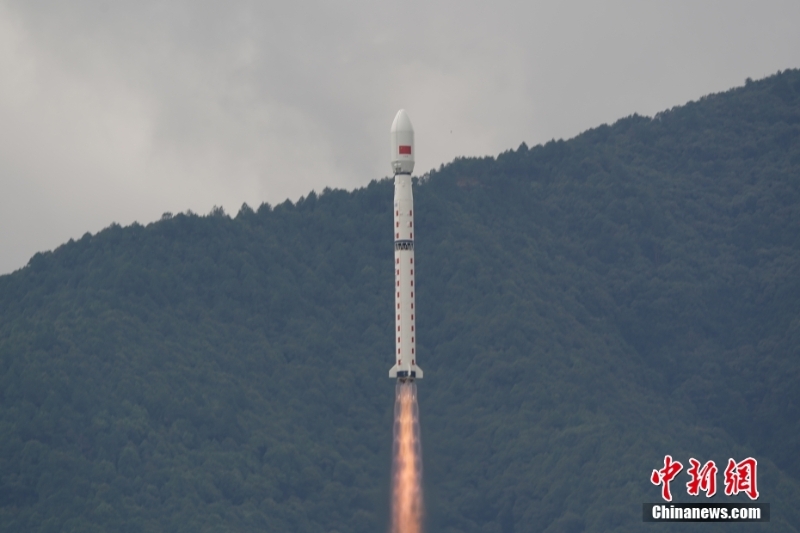 中國(guó)成功發(fā)射遙感四十三號(hào)01組衛(wèi)星