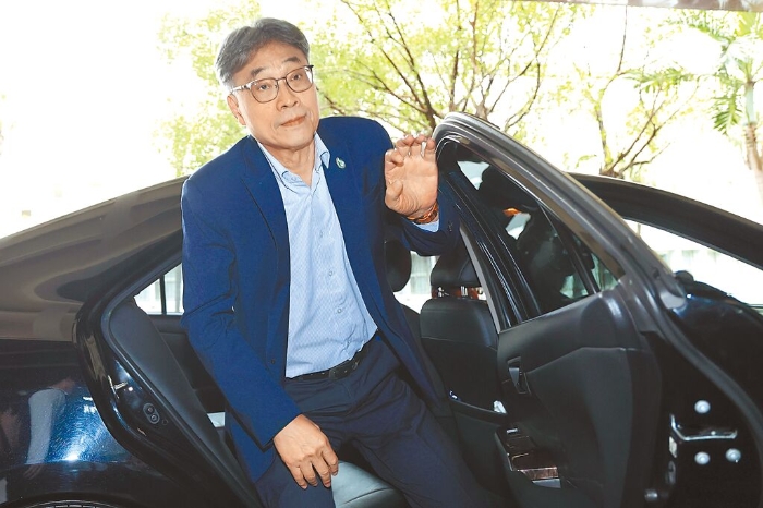 臺(tái)北地檢署偵辦超思與亮采進(jìn)口雞蛋案，28日以被告身分傳喚農(nóng)業(yè)部長陳駿季