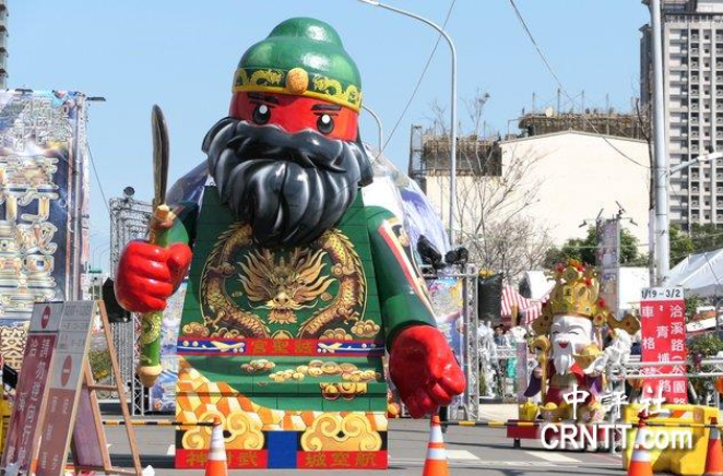 臺灣燈會特別設(shè)置“福光滿意贊”宗教祈福燈區(qū)