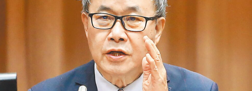 默許校內(nèi)設(shè)罷免聯(lián)署站 臺(tái)教育部門鄭英耀政治黑手伸進(jìn)校園